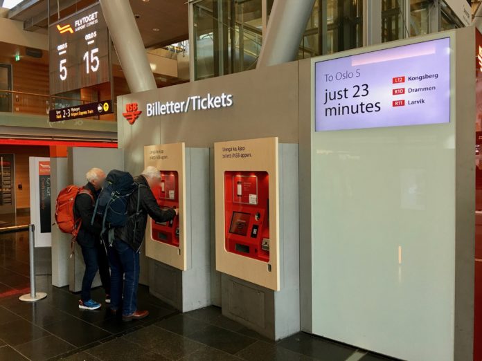 NSB bilettautomat på Oslo lufthavn Gardermoen